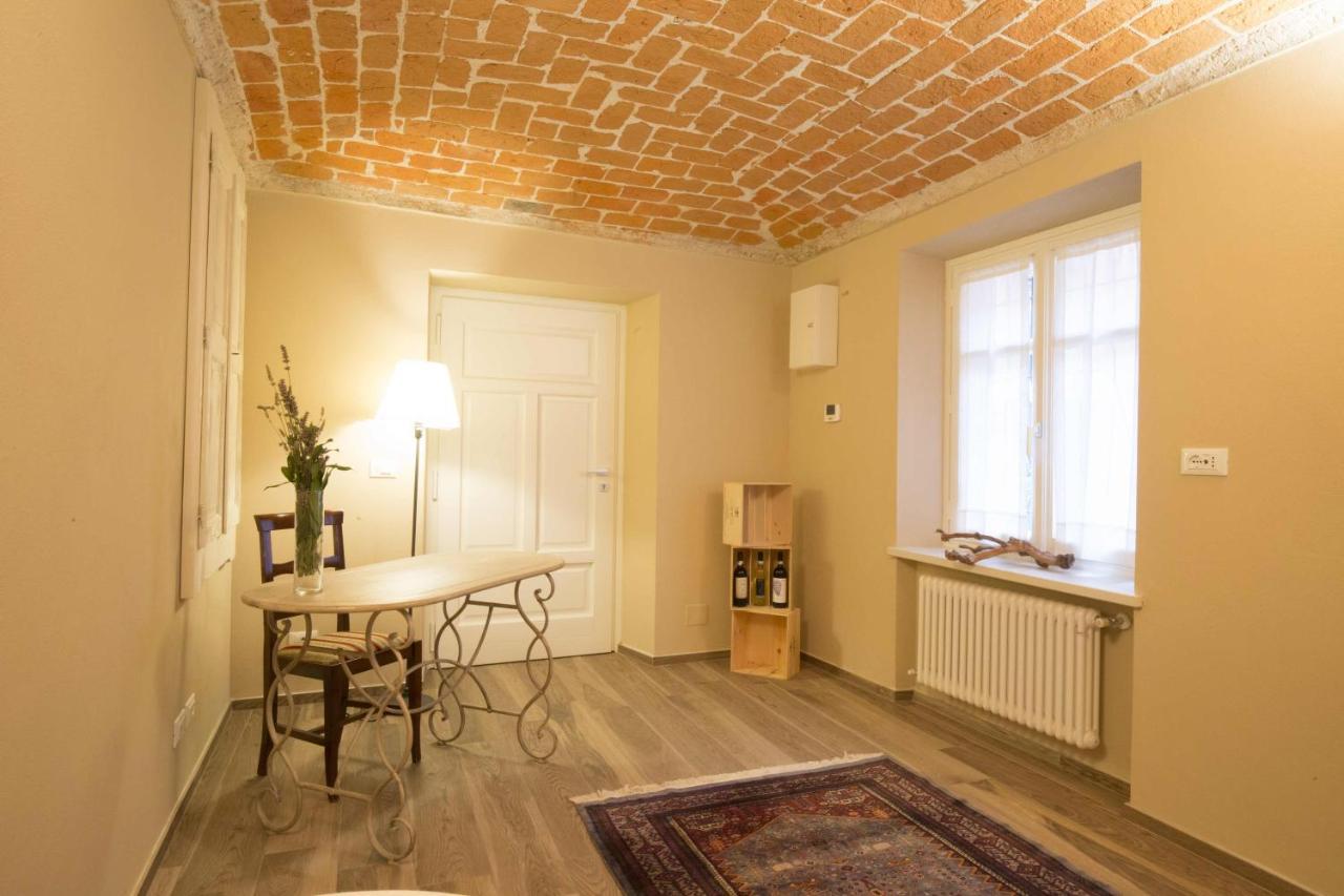 Dimora Della Rocca Bed and Breakfast Costigliole d'Asti Εξωτερικό φωτογραφία