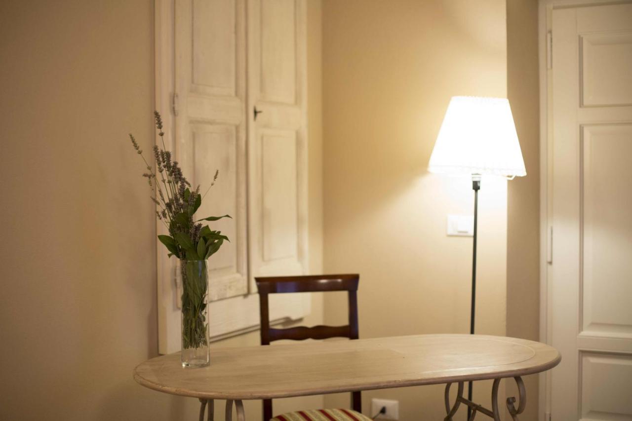 Dimora Della Rocca Bed and Breakfast Costigliole d'Asti Εξωτερικό φωτογραφία