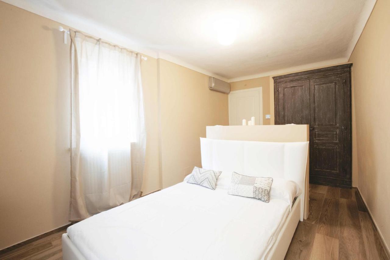 Dimora Della Rocca Bed and Breakfast Costigliole d'Asti Εξωτερικό φωτογραφία