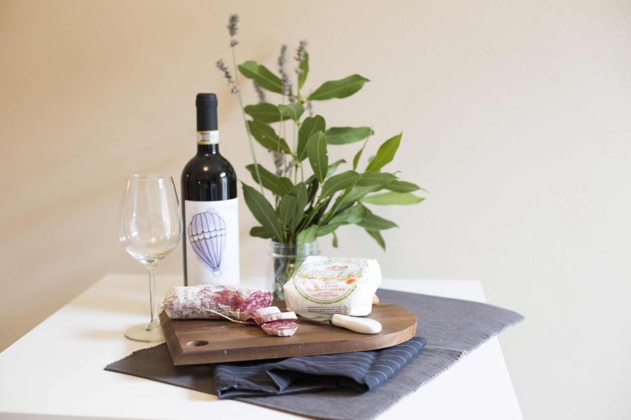 Dimora Della Rocca Bed and Breakfast Costigliole d'Asti Εξωτερικό φωτογραφία