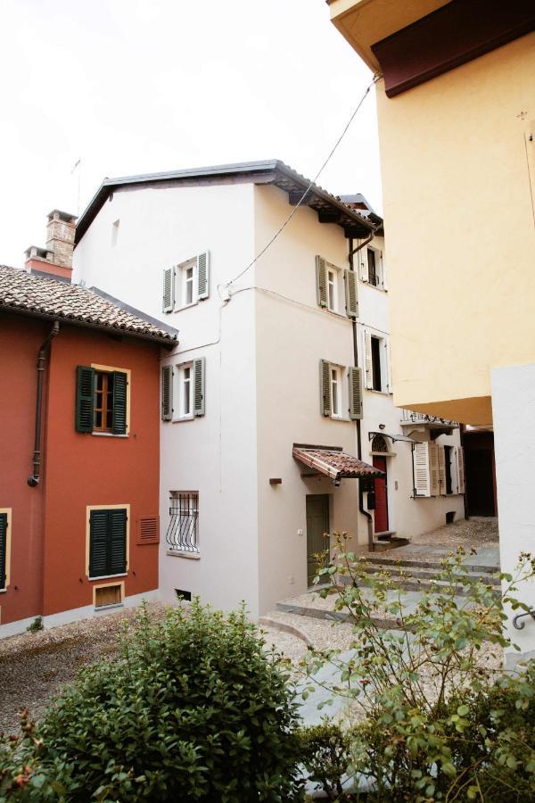 Dimora Della Rocca Bed and Breakfast Costigliole d'Asti Εξωτερικό φωτογραφία