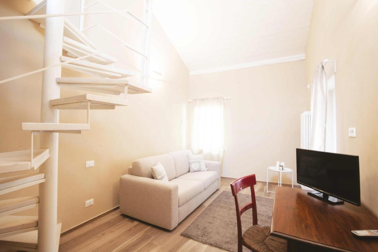 Dimora Della Rocca Bed and Breakfast Costigliole d'Asti Εξωτερικό φωτογραφία